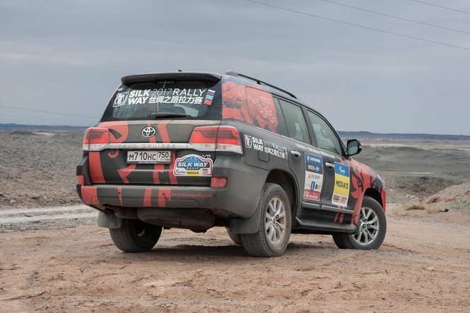 В пекло и обратно: пытаемся проверить, что умеет Toyota Land Cruiser В пекло и обратно: пытаемся проверить, что умеет Toyota Land Cruiser