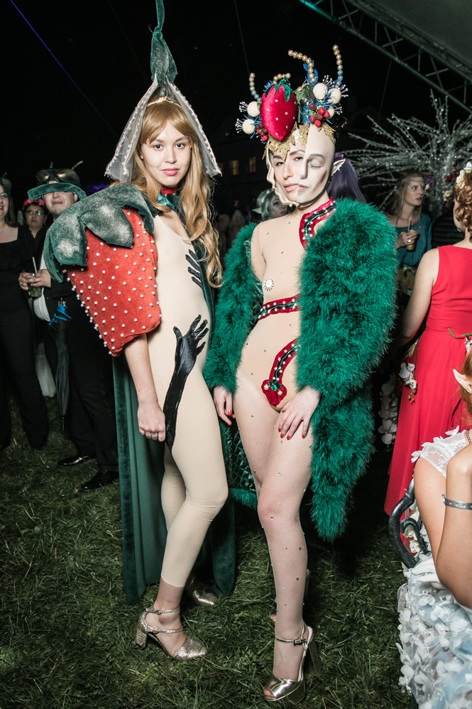 Все красотки вечеринки Midsummer Night’s Dream в одном фотоотчете Все красотки вечеринки Midsummer Night’s Dream в одном фотоотчете