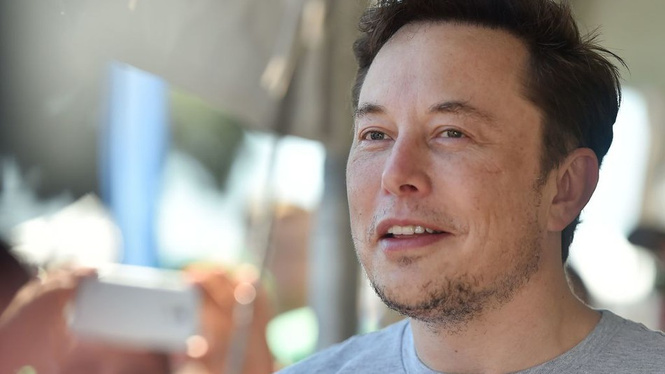 Главой совета директоров Tesla хотят назначить младшего сына Руперта Мердока. Маск протестует Главой совета директоров Tesla хотят назначить младшего сына Руперта Мердока. Маск протестует