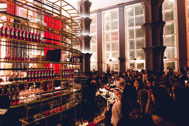 На месте Time Out открылся Campari Bar На месте Time Out открылся Campari Bar