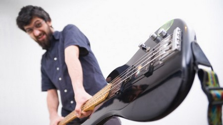 SmashingGuitars02 SmashingGuitars02