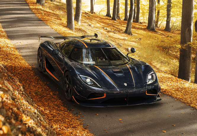 Гиперкар Koenigsegg Agera RS превысил 450 км/ч на обычной дороге. ВИДЕО! Гиперкар Koenigsegg Agera RS превысил 450 км/ч на обычной дороге. ВИДЕО!