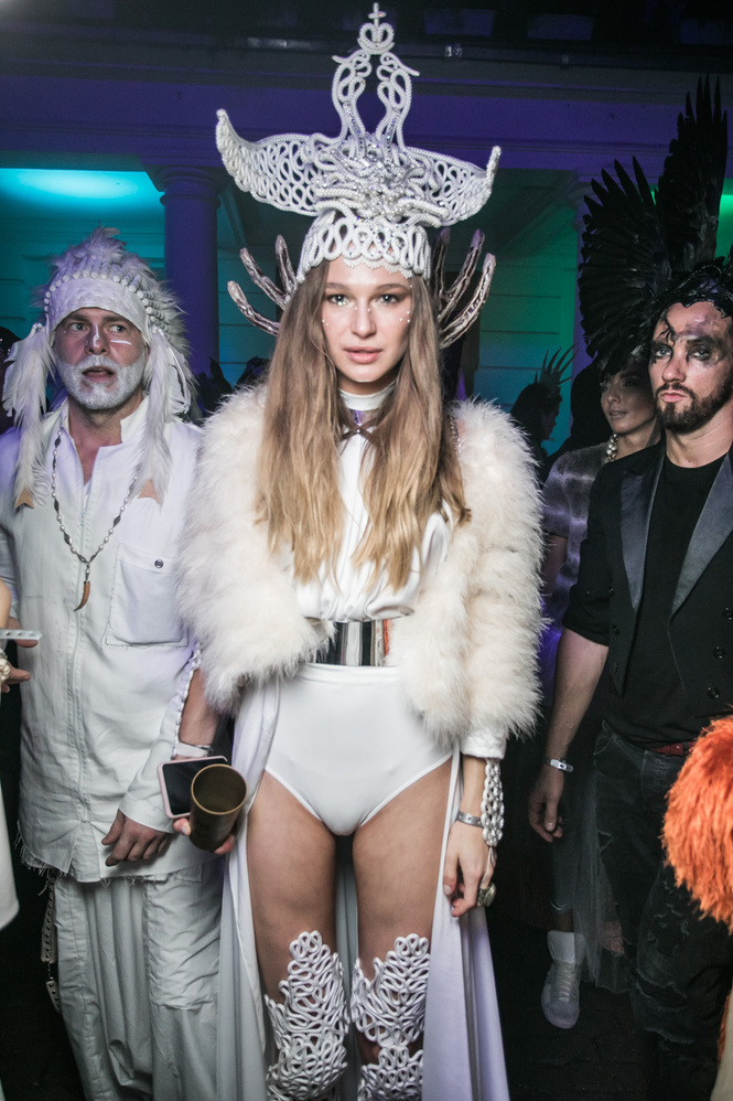 Все красотки вечеринки Midsummer Night’s Dream в одном фотоотчете Все красотки вечеринки Midsummer Night’s Dream в одном фотоотчете