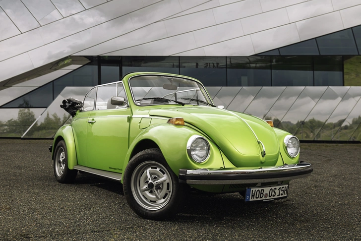 Сборкой кабриолетов на базе VW Beetle занималось немецкое кузовное ателье Karmann