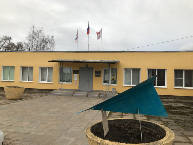 Школьники поставили под Питером памятник Telegram на деньги, полученные от депутата. Но не все так просто! Школьники поставили под Питером памятник Telegram на деньги, полученные от депутата. Но не все так просто!