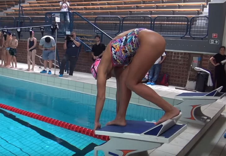Лучшая попа в российском спорте! Видео Юлии Ефимовой в откровенном купальнике возбудило Интернет