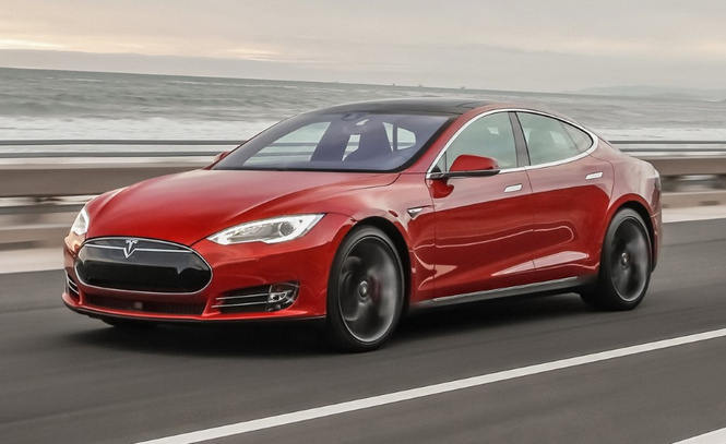 Хакеры смогли взломать автомобиль Tesla меньше чем за две секунды Хакеры смогли взломать автомобиль Tesla меньше чем за две секунды