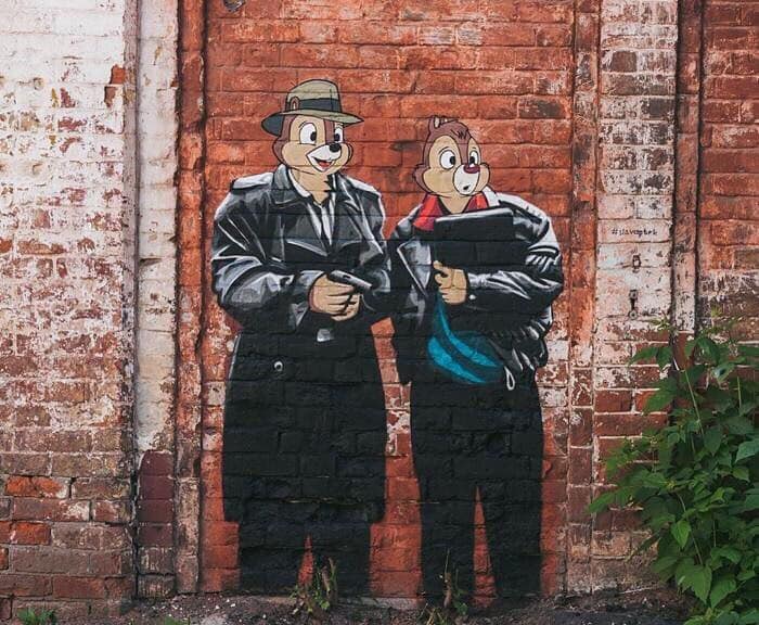 В Нижнем Новгороде появилось граффити по мотивам фильма «Жмурки» и мультика «Чип и Дейл» (фото)