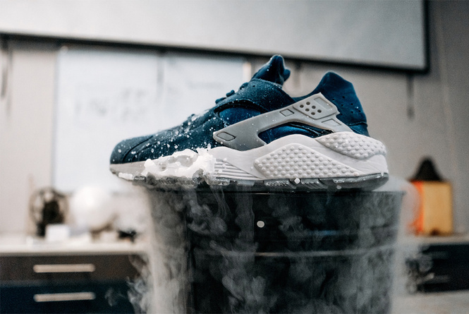 Nike Air Huarache vs. жидкий азот Nike Air Huarache vs. жидкий азот