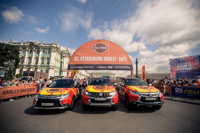 Автомобили Mitsubishi возглавили мотопарад St.Petersburg Harley® Days Автомобили Mitsubishi возглавили мотопарад St.Petersburg Harley® Days