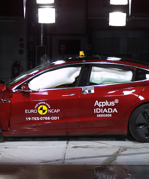 Садись, пять! Tesla 3 стала рекордсменом в краш-тестах EuroNCAP (видео)