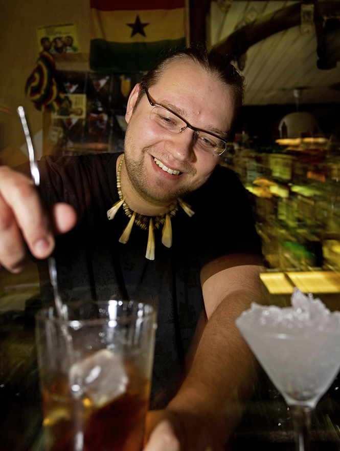 Фото №2 - Профессиональный бармен отвечает на наши глупые вопросы
