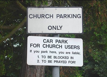10 знаков, запрещающих парковку