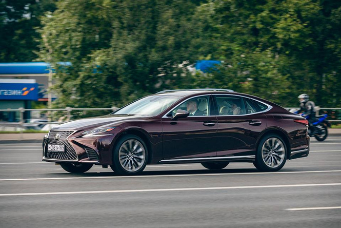 Флагманские модели Lexus снимаются в кино Флагманские модели Lexus снимаются в кино