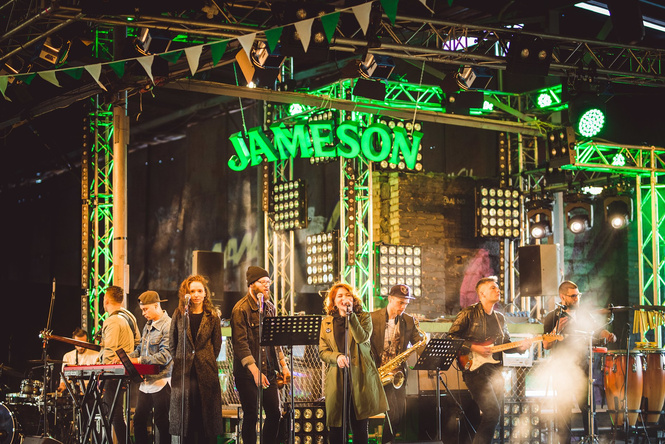 Легендарная вечеринка Jameson Block Party вернулась Легендарная вечеринка Jameson Block Party вернулась