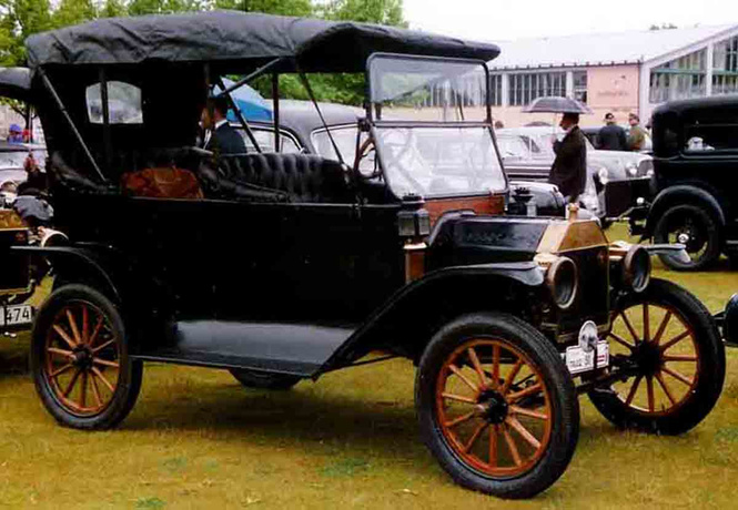 10 культовых автомобилей XX века, которые мир помнит до сих пор 10 культовых автомобилей XX века, которые мир помнит до сих пор