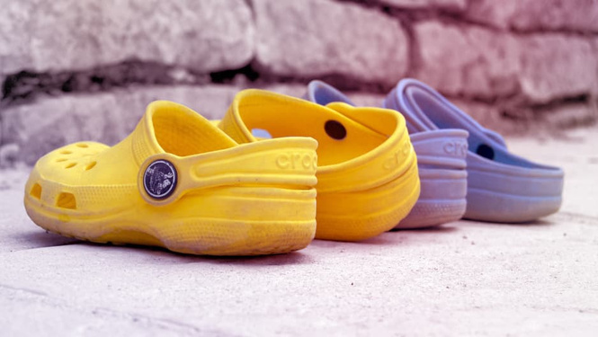 Crocs останавливает производство самой противоречивой обуви по непонятным причинам Crocs останавливает производство самой противоречивой обуви по непонятным причинам