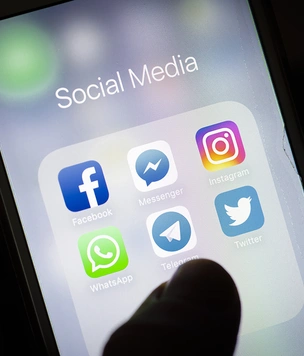 Создатель Telegram Павел Дуров обвинил WhatsApp в небезопасности и призвал его удалять