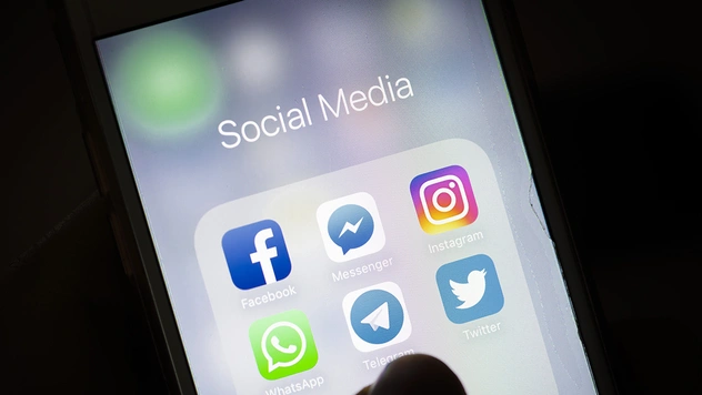 Создатель Telegram Павел Дуров обвинил WhatsApp в небезопасности и призвал его удалять