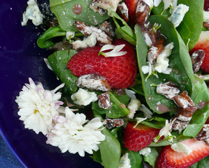 Как есть цветы: салат из хризантем и еще два простых блюда