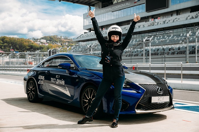 Lexus Live 2016 — преимущества живого общения Lexus Live 2016 — преимущества живого общения