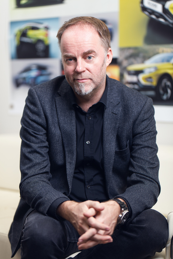 Главный дизайнер Lada Стив Маттин отвечает на вопросы MAXIM! Главный дизайнер Lada Стив Маттин отвечает на вопросы MAXIM!