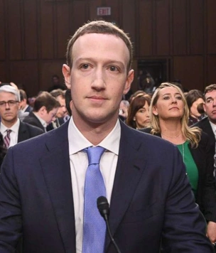 Создатель Facebook (запрещенная в России экстремистская организация) призвал к общественной регуляции Facebook (запрещенная в России экстремистская организация)