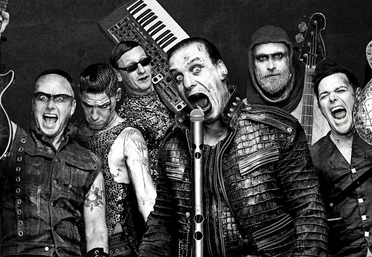 Rammstein выложили ироничные плакаты к своему концертному туру