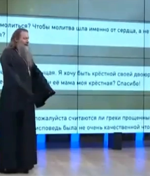 Российский священник пришел на ТВ и рассказал, что общался с раскаявшимся духом Чарльза Дарвина