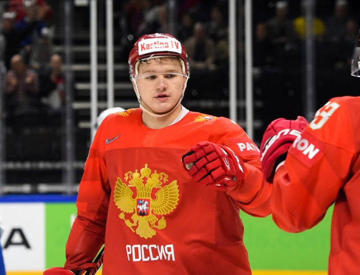 Фото №1 - Кирилл Капризов: «Слушай, часы мне и раньше за хороший хоккей дарили»
