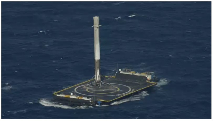 Есть посадка! SpaceX впервые посадил ракету на плавающую платформу