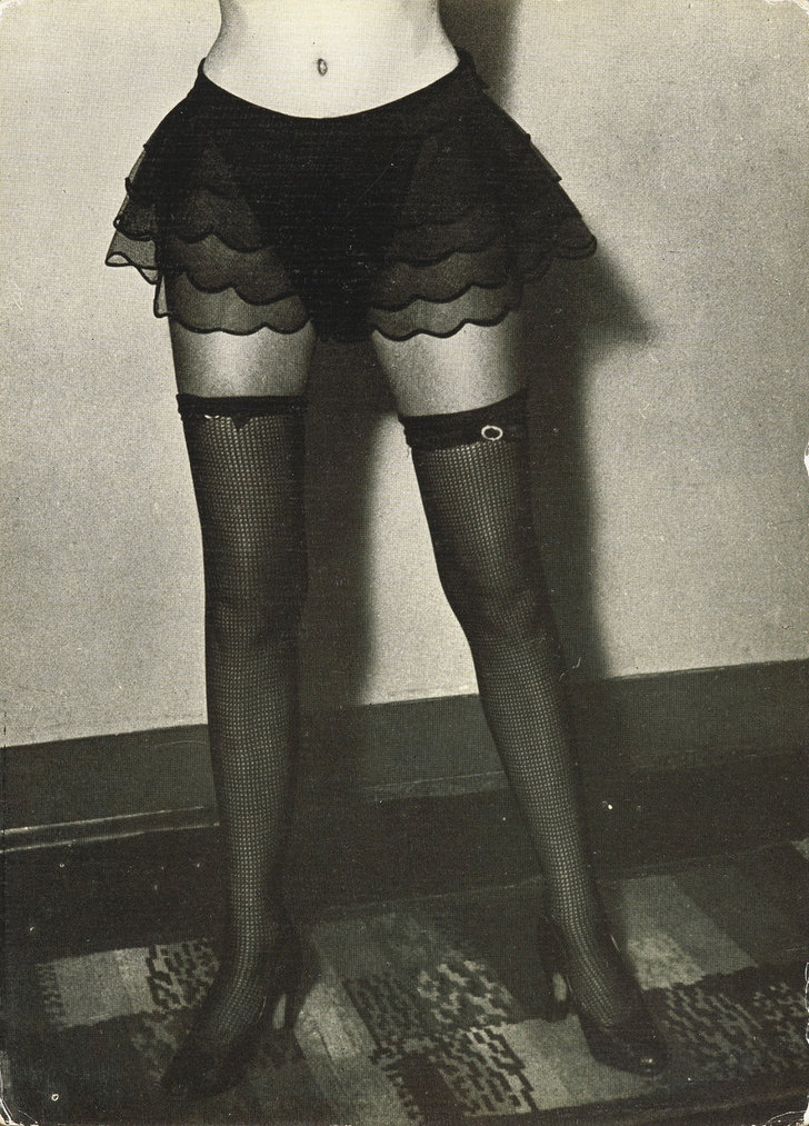 Фото №10 - Реклама фетишистского нижнего белья 1920-х годов