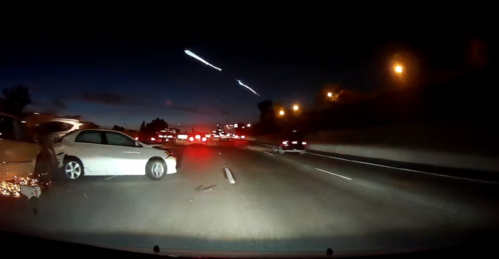 Фото №1 - Запуск Falcon 9 над Калифорнией: эпичное видео с регистратора!