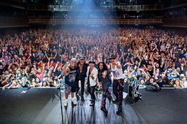 Фото №1 - The Scorpions отправляются в Crazy World Tour