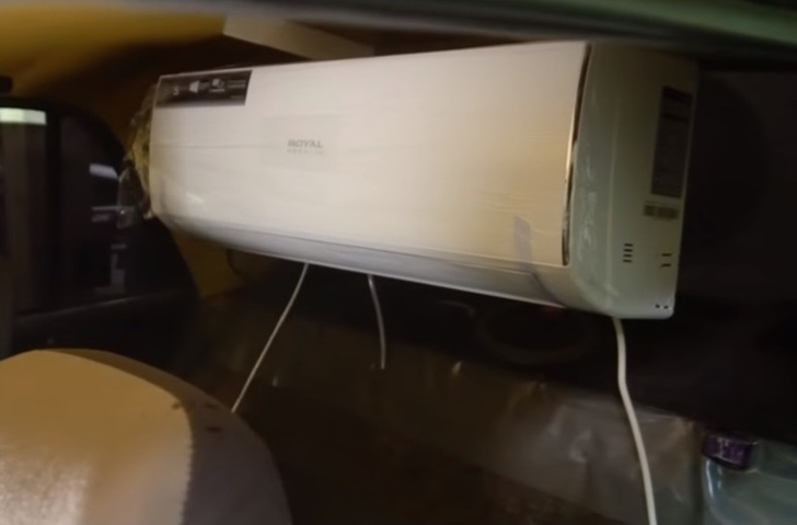 Что получится, если в автомобиль установить кондиционер для дома (познавательное видео)
