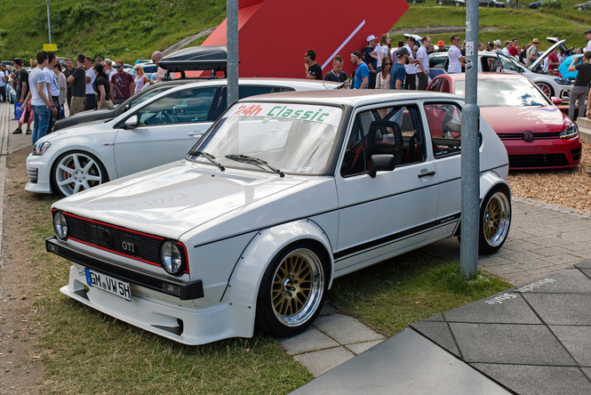 Самые безумные машины фестиваля GTI Treffen Самые безумные машины фестиваля GTI Treffen