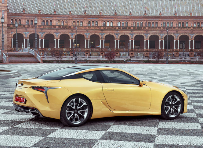 Lexus LC 500: суперсовременная оболочка для настоящего олдскула Lexus LC 500: суперсовременная оболочка для настоящего олдскула