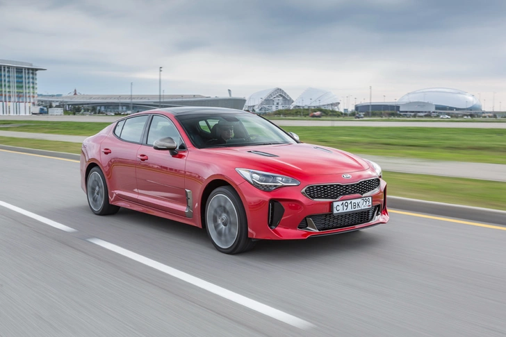 Атомный кореец: чем хорош, а чем и не очень Kia Stinger