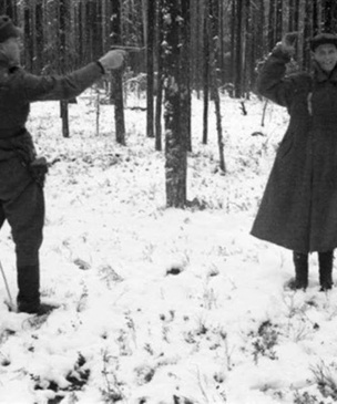 Русский разведчик смеется перед расстрелом. И еще 8 поразительных фотографий Второй мировой войны
