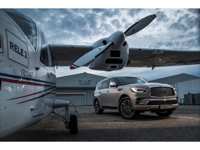 Infiniti QX80: добавки не надо Infiniti QX80: добавки не надо