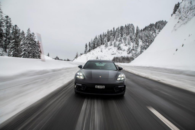 Porsche Panamera GTS: в спортивной форме Porsche Panamera GTS: в спортивной форме