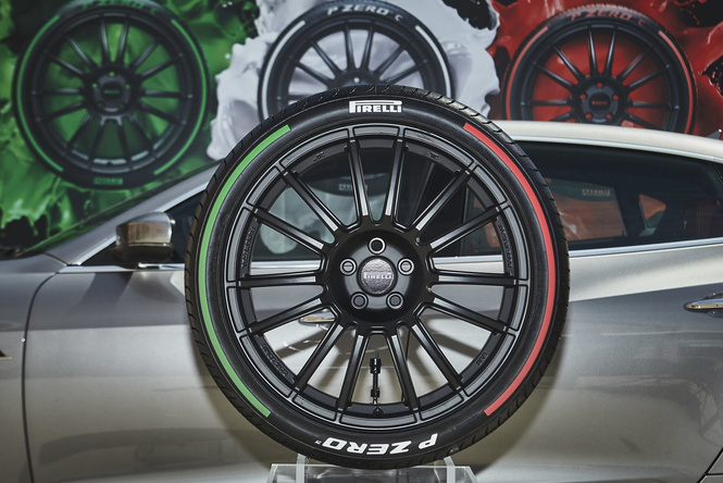 Итальянский триколор на шинах Pirelli Итальянский триколор на шинах Pirelli