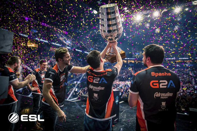 Этой победой Virtus Pro сразу обеспечили себе первую строчку в командном рейтинге Этой победой Virtus Pro сразу обеспечили себе первую строчку в командном рейтинге