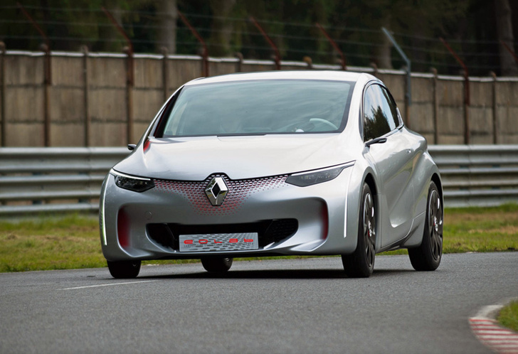 Почему все следят за цветом кроссовок главного дизайнера Renault?