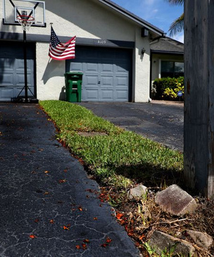 Американец купил свой первый дом, а оказалось, что он купил кусочек земли 30 м х 30 см