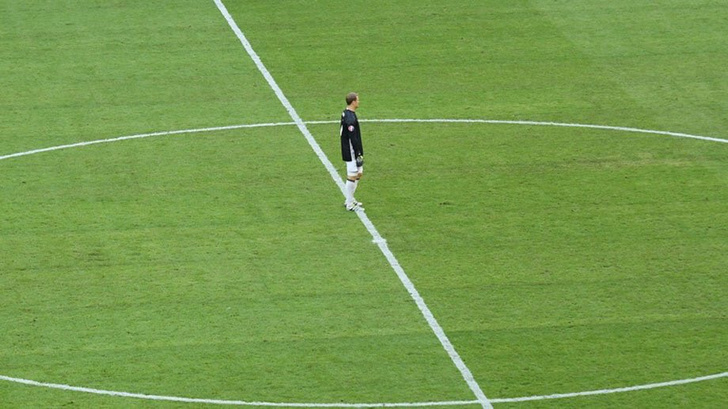 Вратарь немцев Мануэль Нойер, который пока не пропустил ни одного мяча на турнире