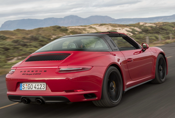 Что значит надпись GTS на Porsche 911? Что значит надпись GTS на Porsche 911?