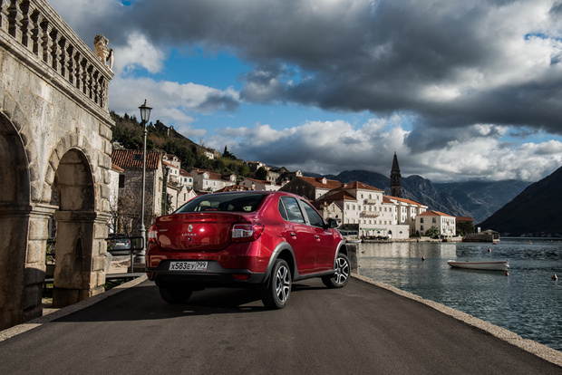Фото №1 - Renault Logan Stepwaу: каршеринг минус
