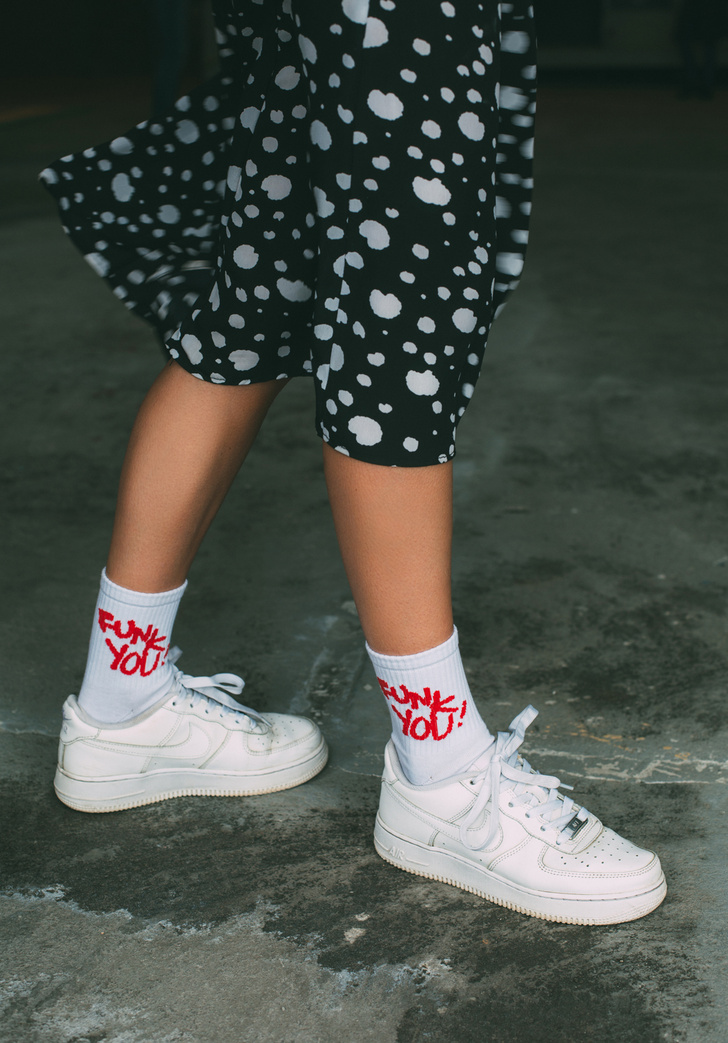 Фото №7 - Питерский бренд St. Friday Socks выпустил «уличные» носки с граффити