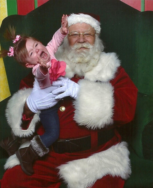 Девочка и Санта